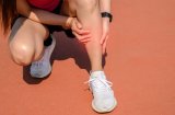 ランナーやジャンプ競技に多い脛（スネ）内側の痛み