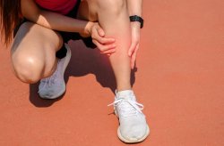 ランナーやジャンプ競技に多い脛(スネ)内側の痛み